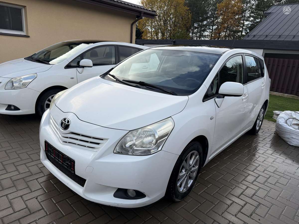 Toyota Verso 2011 — photo 6