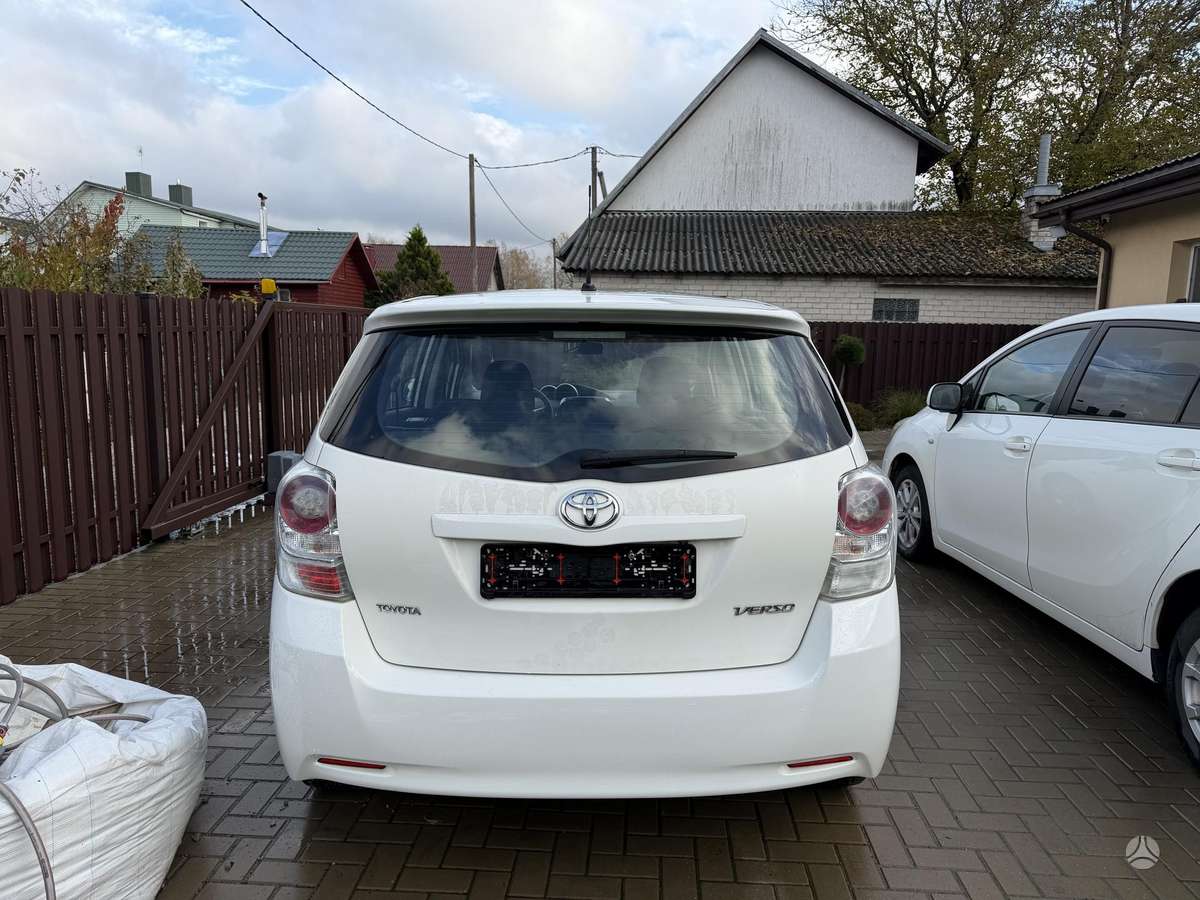 Toyota Verso 2011 — photo 9