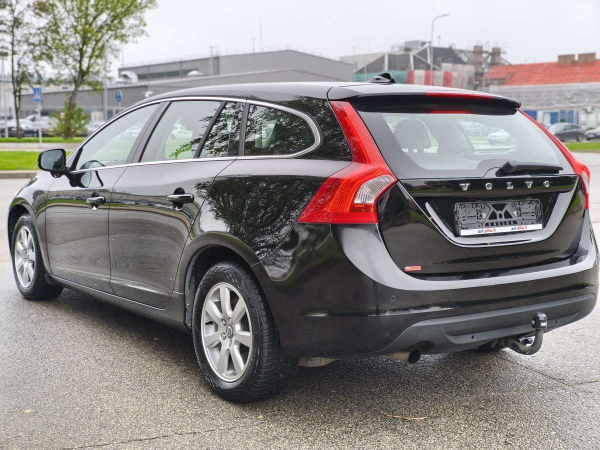 Volvo V60 2013 — photo 6