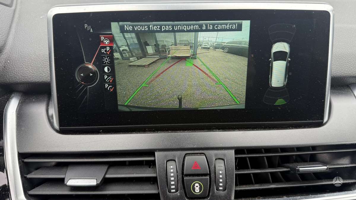 BMW 218 2015 — photo 11