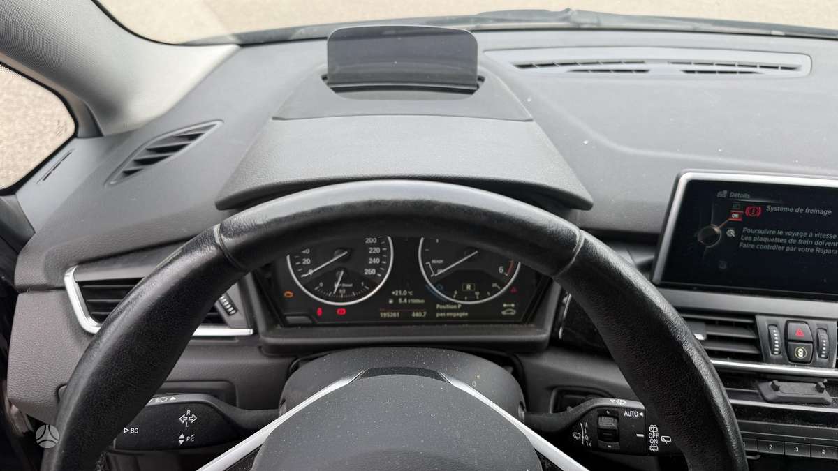 BMW 218 2015 — photo 13