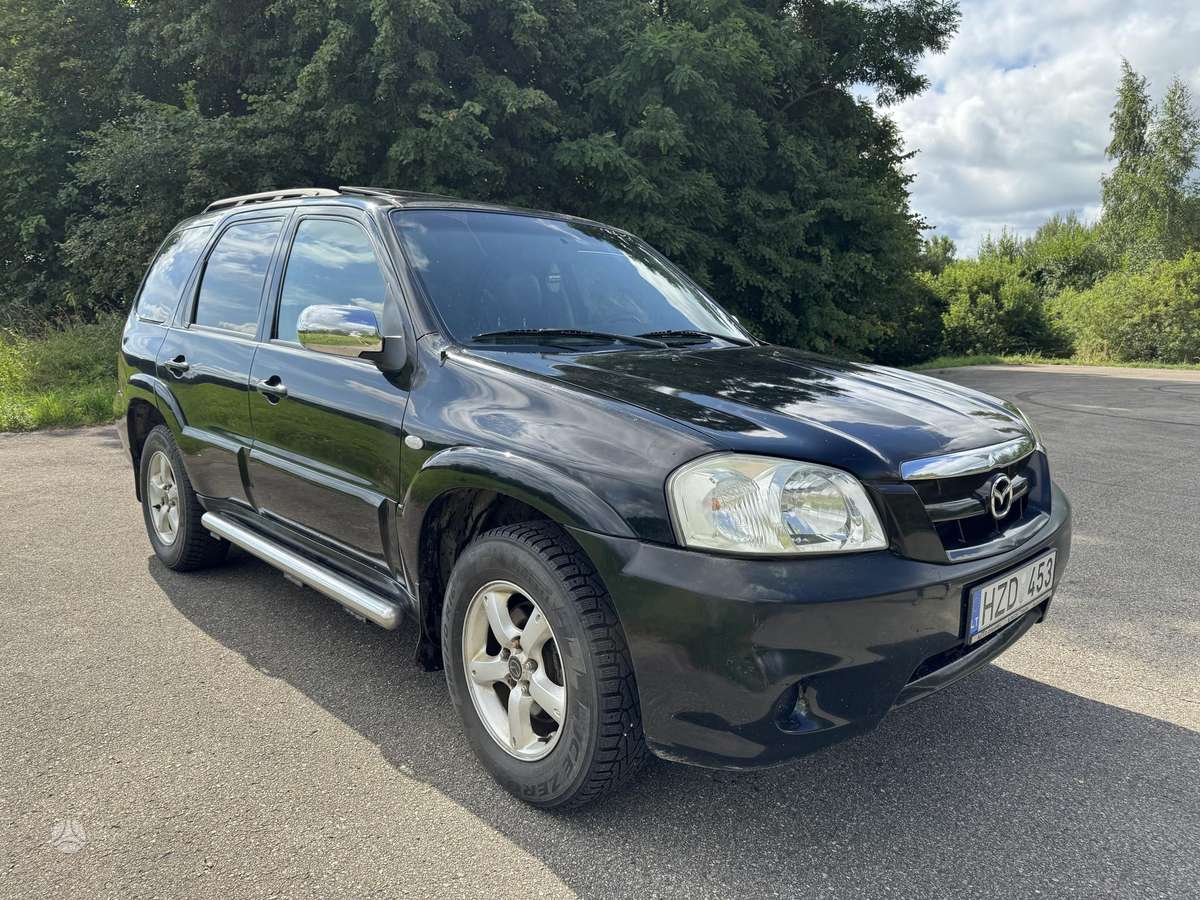 Mazda Tribute 2005 — вигляд ззаду