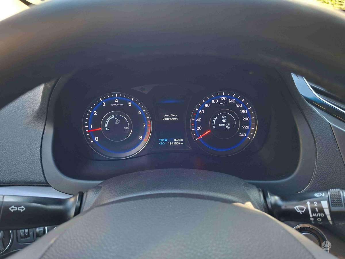 Hyundai i40 2013 — photo 9