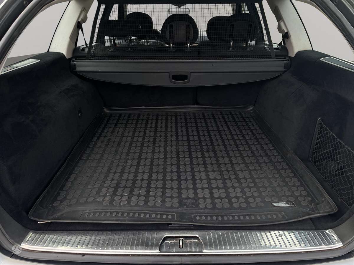 Mercedes-Benz E220 2008 — photo 11
