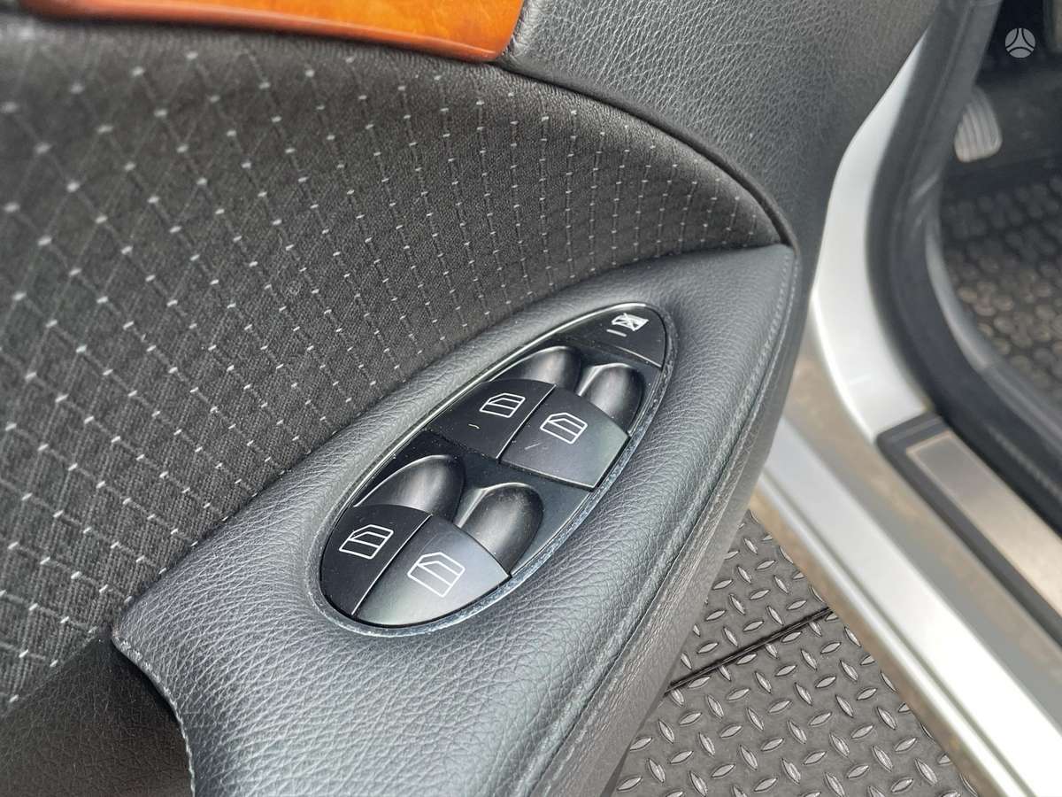 Mercedes-Benz E220 2008 — photo 14
