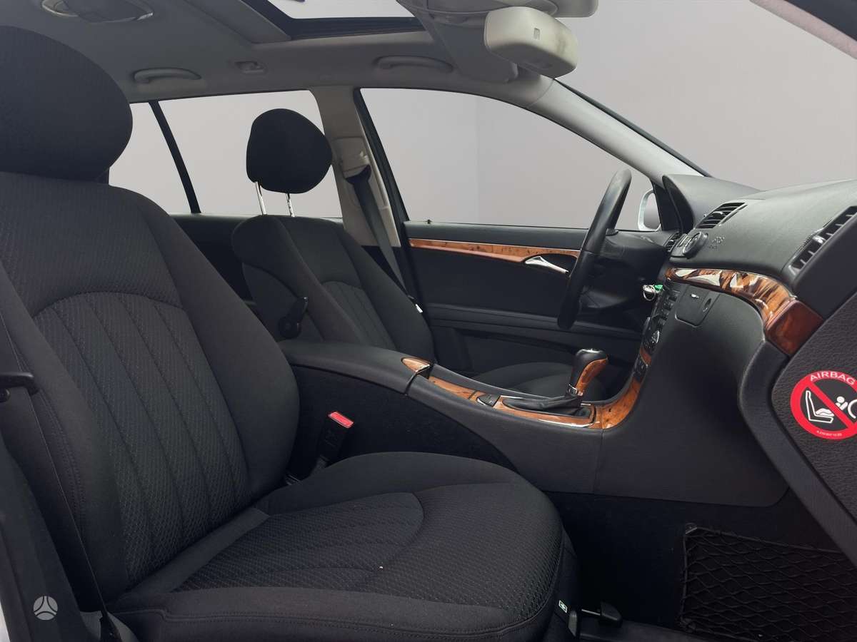 Mercedes-Benz E220 2008 — photo 8