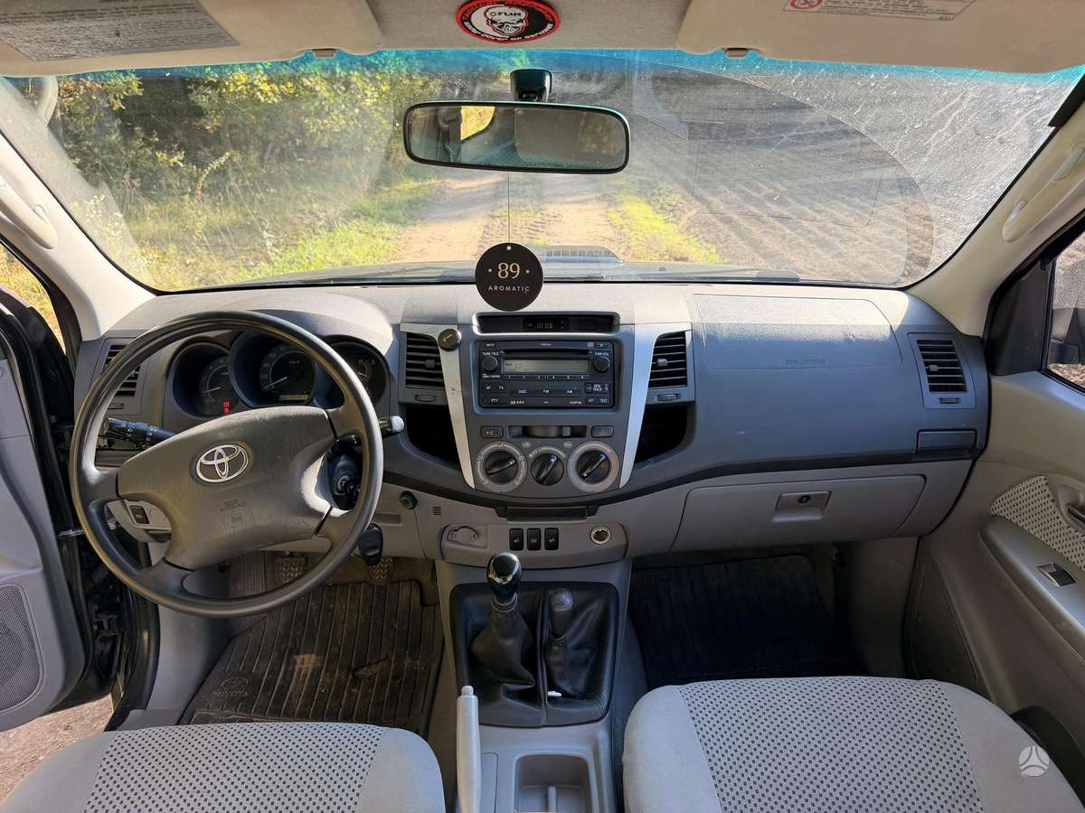 Toyota Hilux 2008 — photo 7