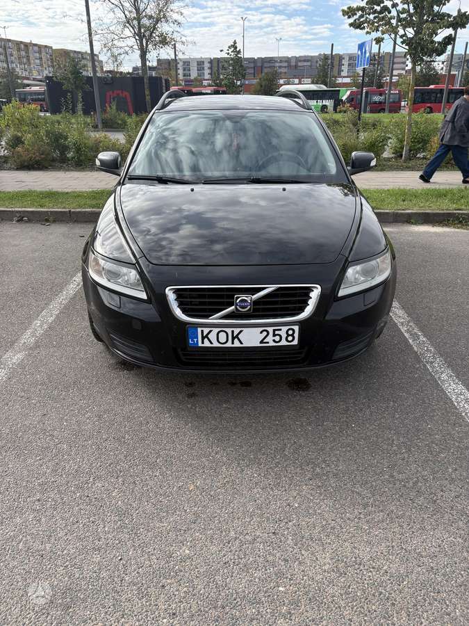 Volvo V50 2008 — engine 1998 cm³, 136 HP (100kW)