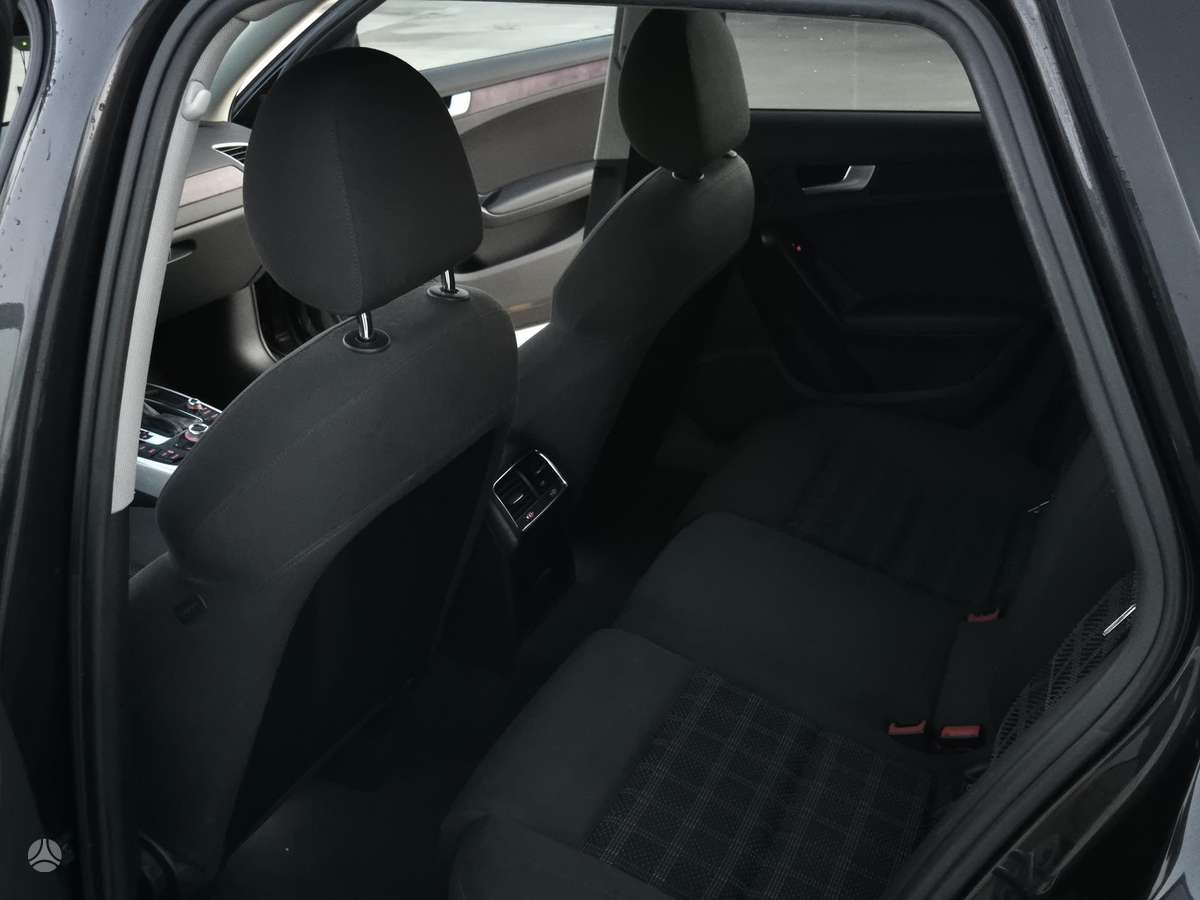 Audi A4 2012 — photo 12