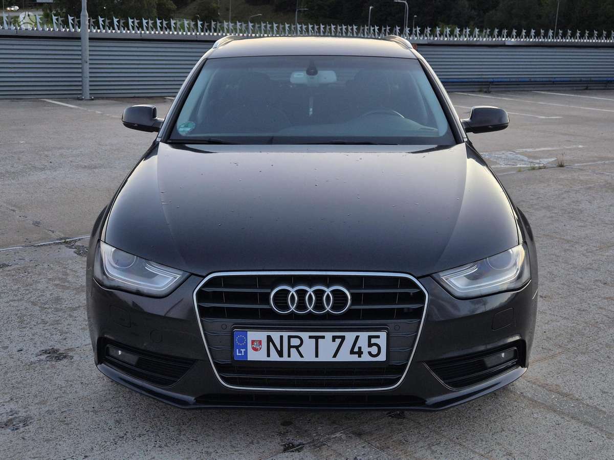 Audi A4 2012 — interior