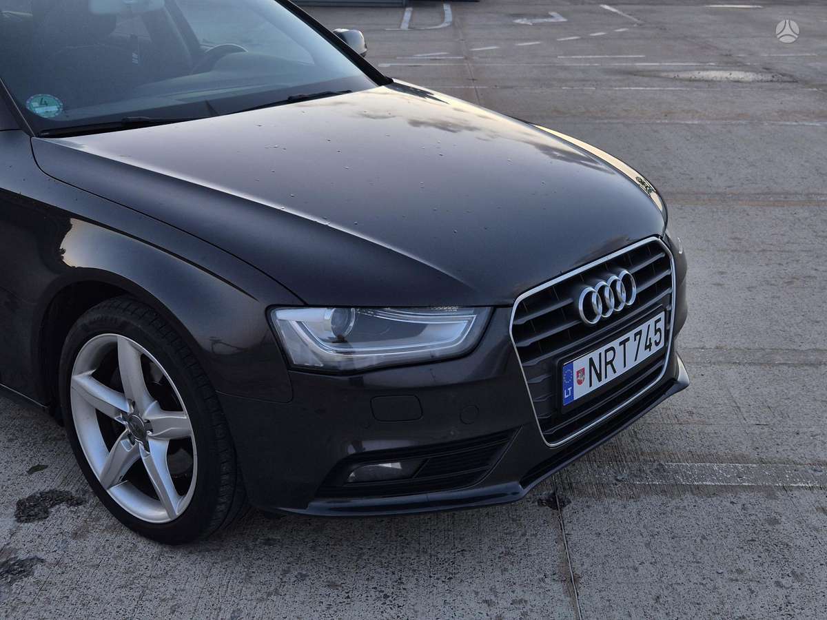 Audi A4 2012 — photo 5