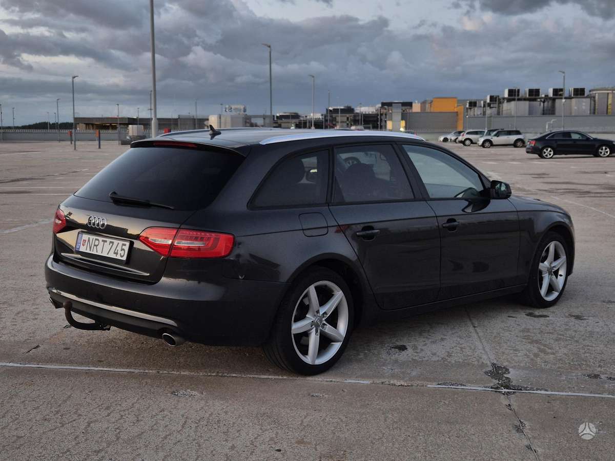 Audi A4 2012 — photo 7