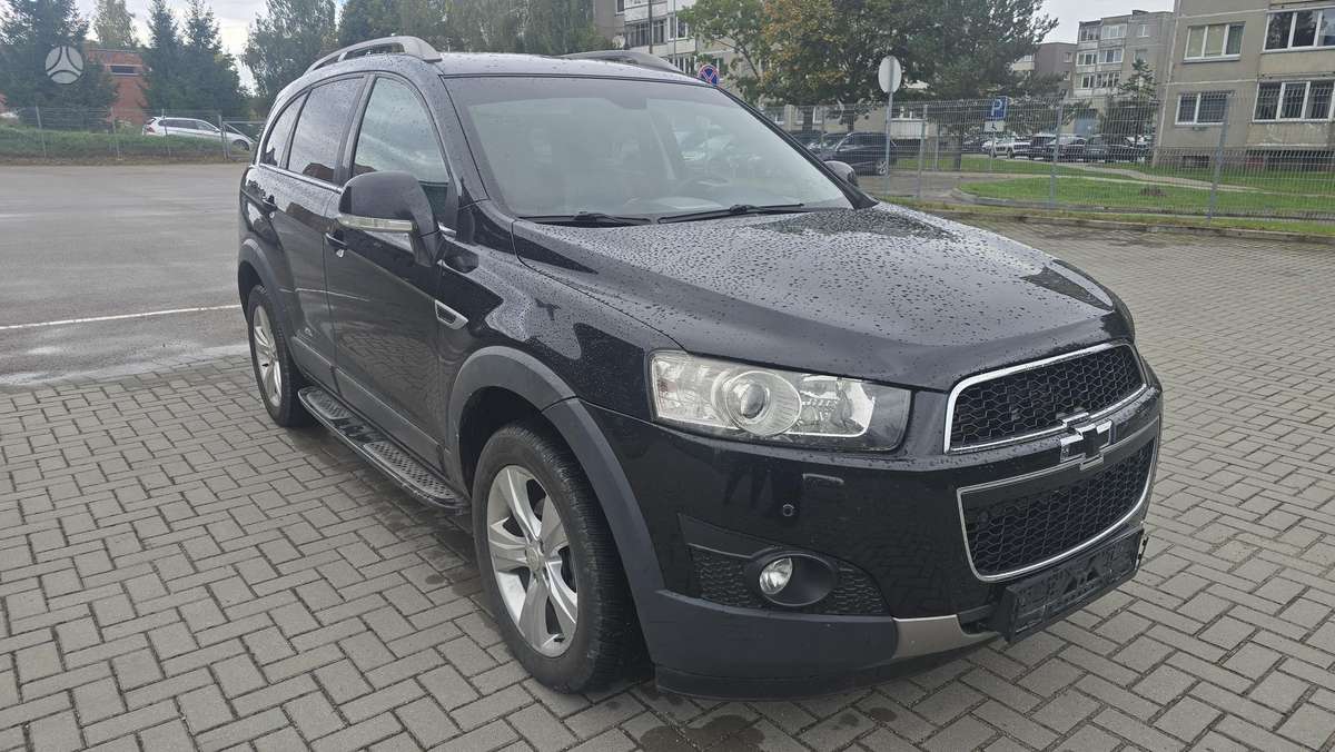 Chevrolet Captiva 2012 — вигляд ззаду
