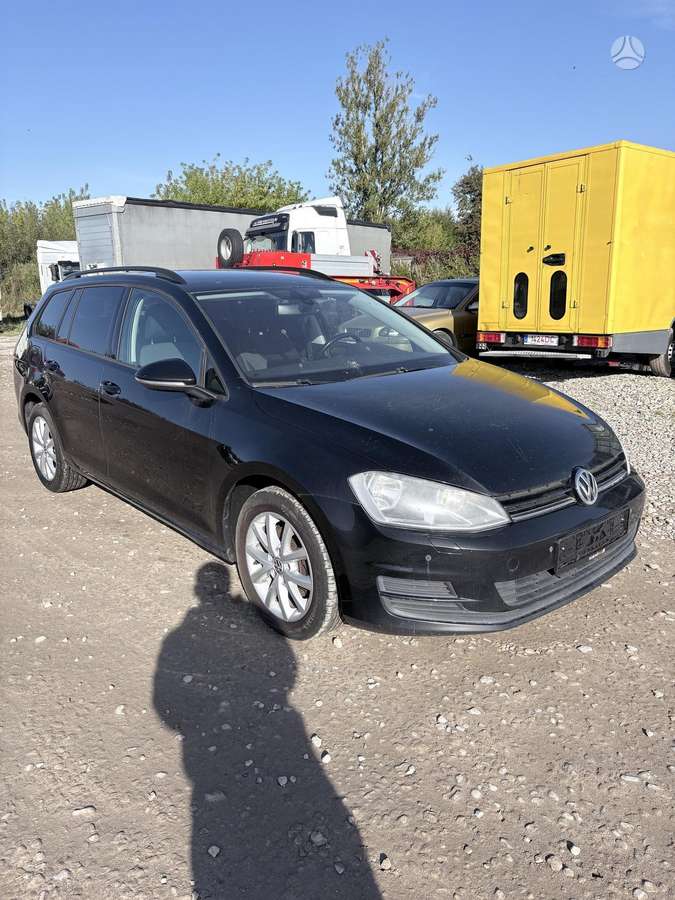 Volkswagen Golf 2014 — двигун 1598 cm³, 105 HP (77kW)