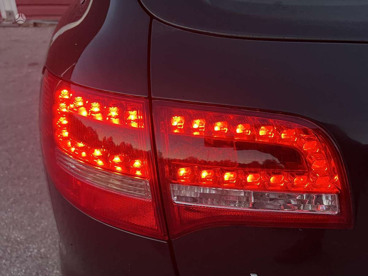 Audi A6 2009 — photo 16