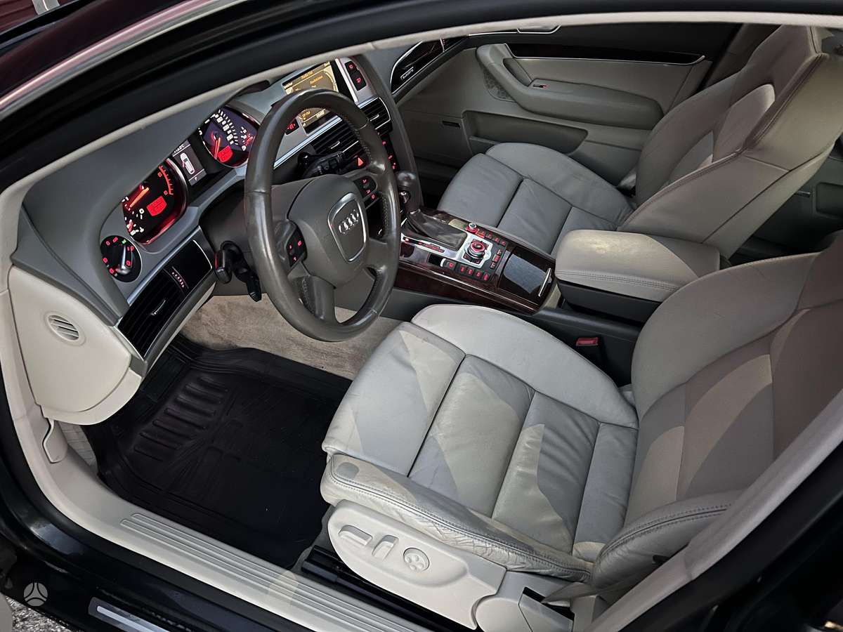 Audi A6 2009 — photo 18