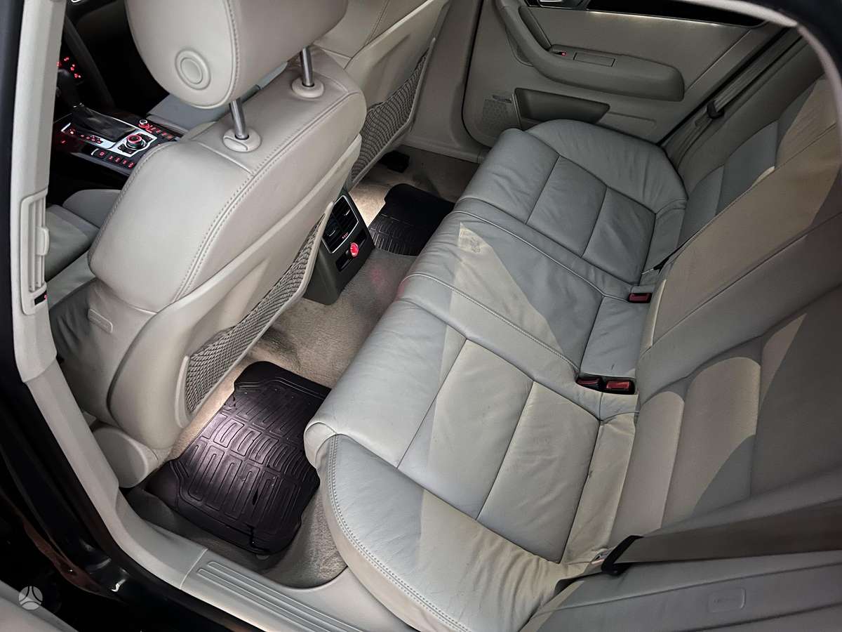 Audi A6 2009 — photo 21