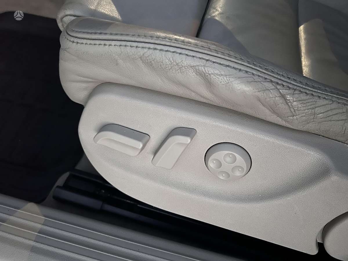 Audi A6 2009 — photo 23