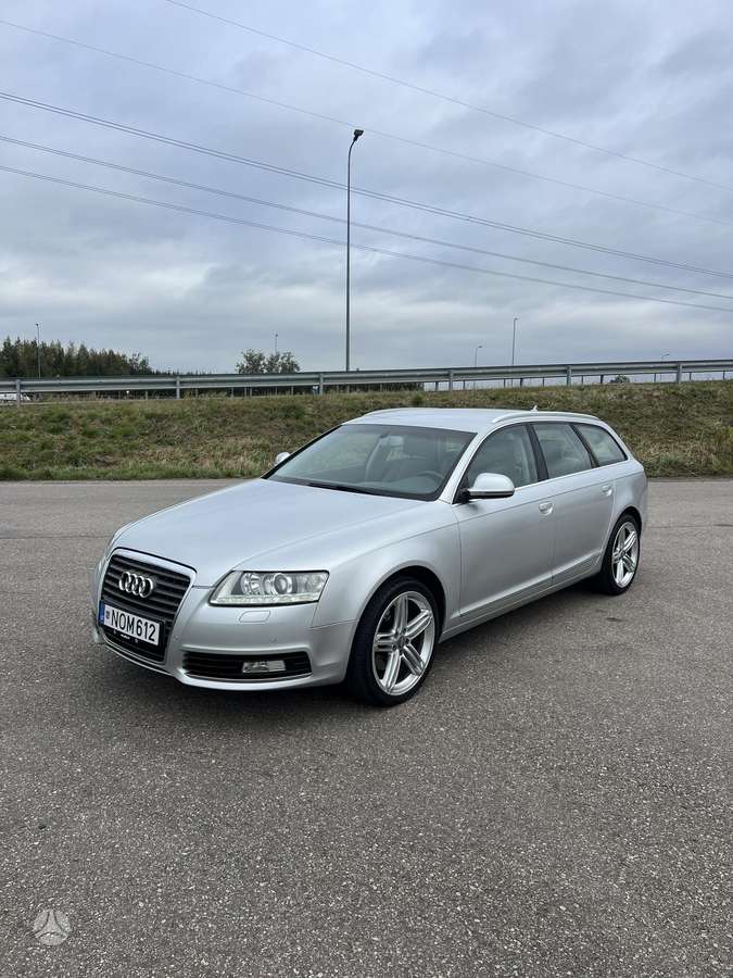 Audi A6 2010 — interior