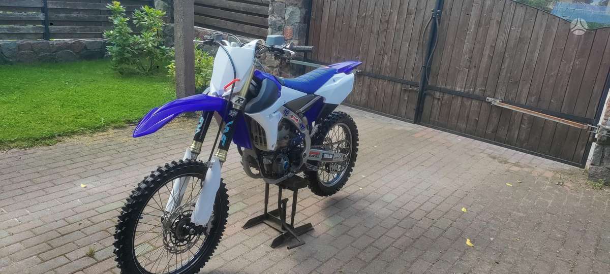 Yamaha YZF 2015 — photo 11