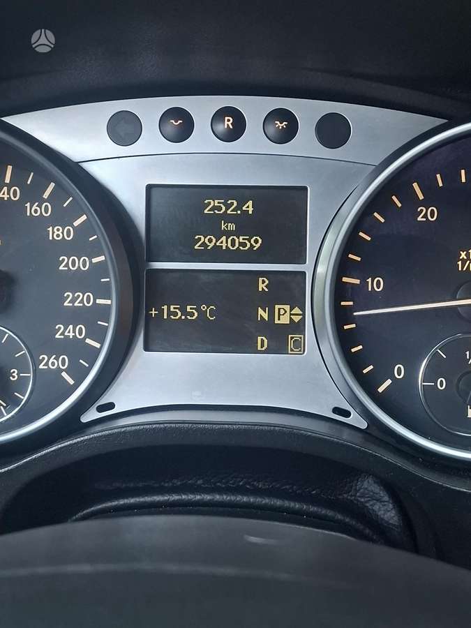 Mercedes-Benz R320 2006 — photo 8
