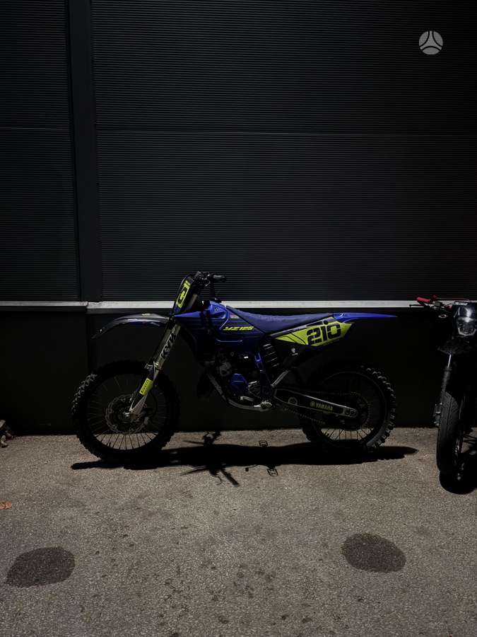 Yamaha YZ 2015 — interior