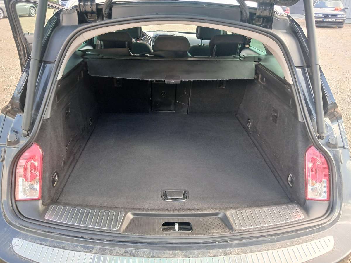 Opel Insignia 2012 — photo 14