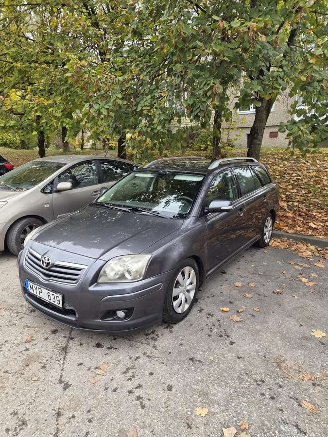 Toyota Avensis 2007 — interior