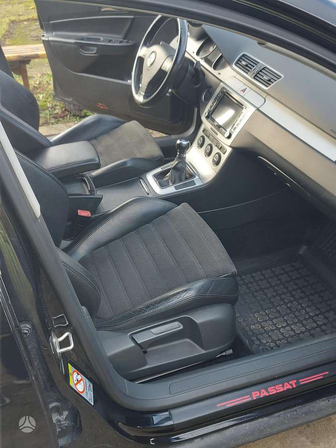 Volkswagen Passat 2009 — engine 1968 cm³, 143 HP (105kW)