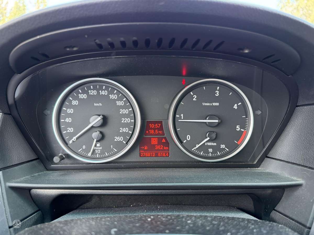 BMW 520 2009 — photo 12