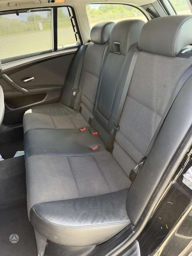 BMW 520 2009 — photo 16