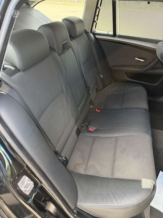 BMW 520 2009 — photo 17