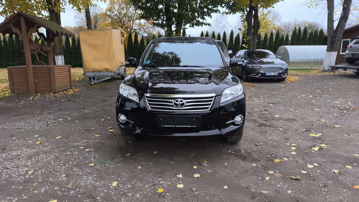 Toyota RAV4 2012 — вигляд ззаду
