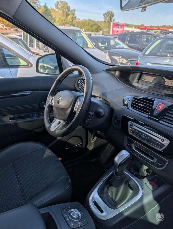 Renault Grand 2012 — photo 9