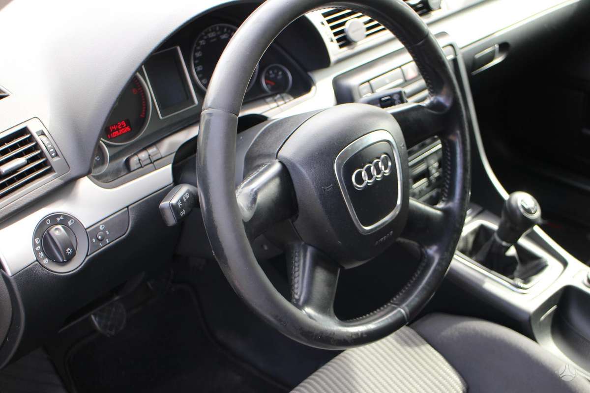 Audi A4 2008 — photo 11