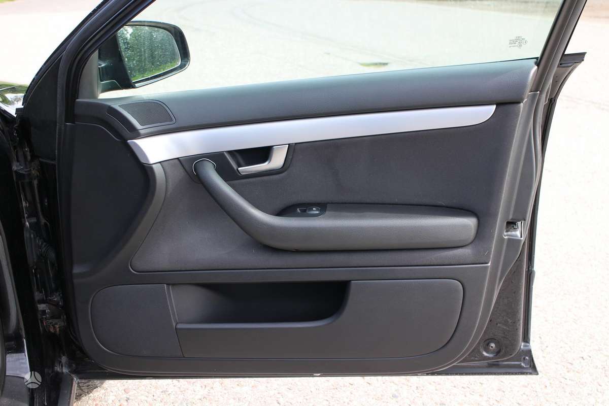 Audi A4 2008 — photo 17