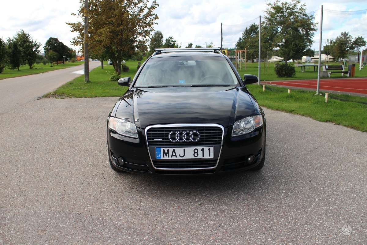 Audi A4 2008 — rear view