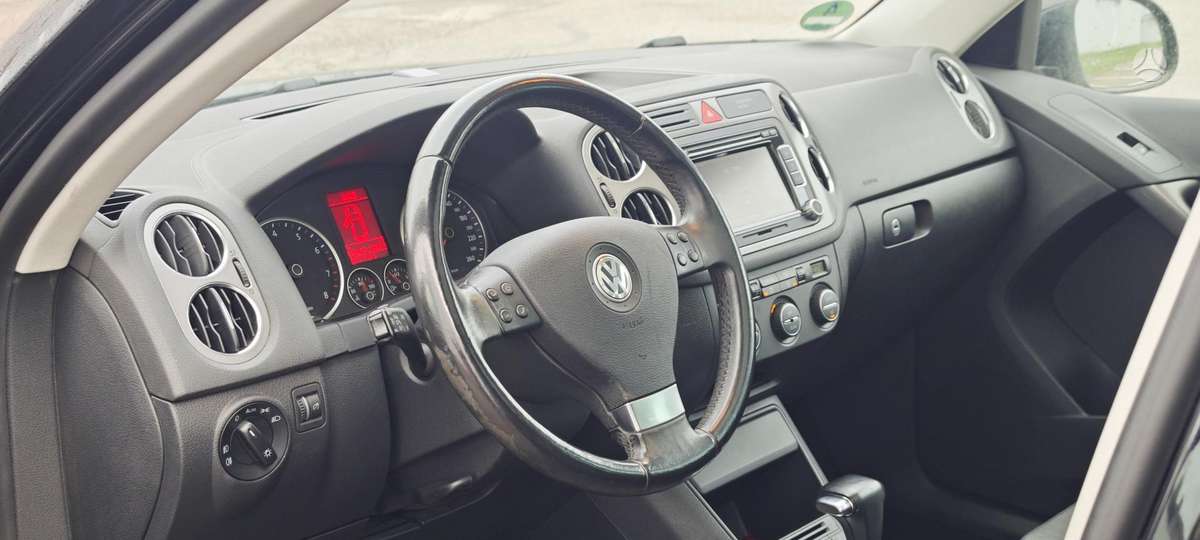 Volkswagen Tiguan 2009 — photo 10