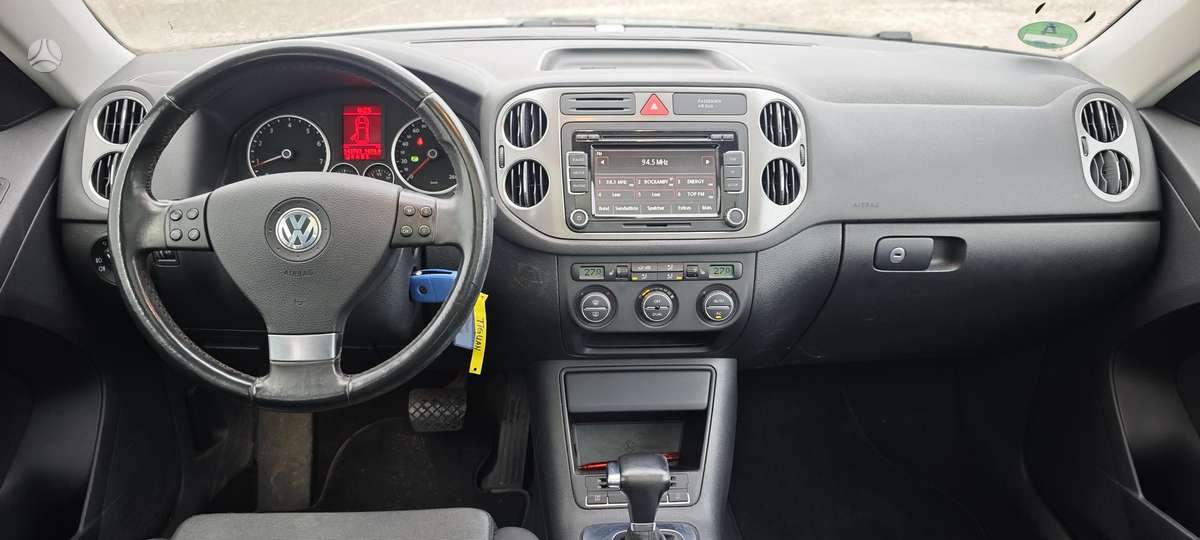 Volkswagen Tiguan 2009 — photo 19