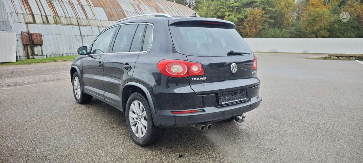 Volkswagen Tiguan 2009 — interior