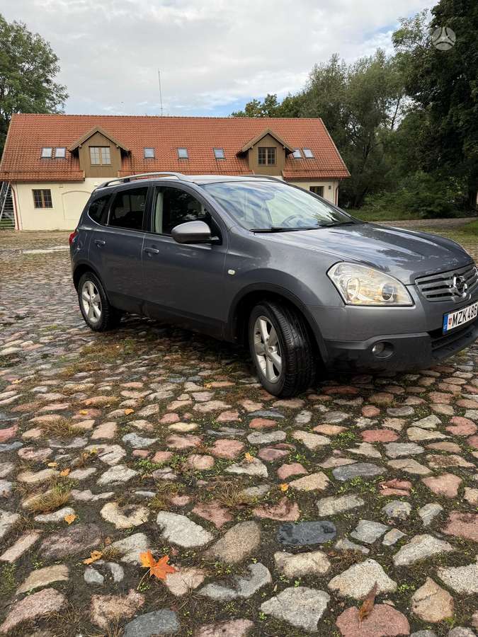 Nissan Qashqai+2 2009 — вигляд ззаду