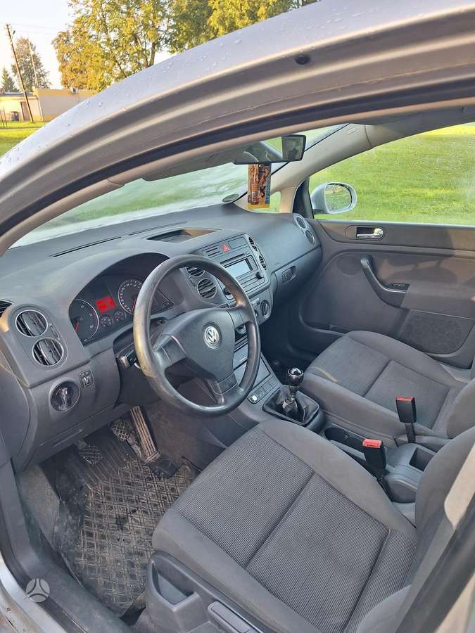 Volkswagen Golf 2005 — photo 8