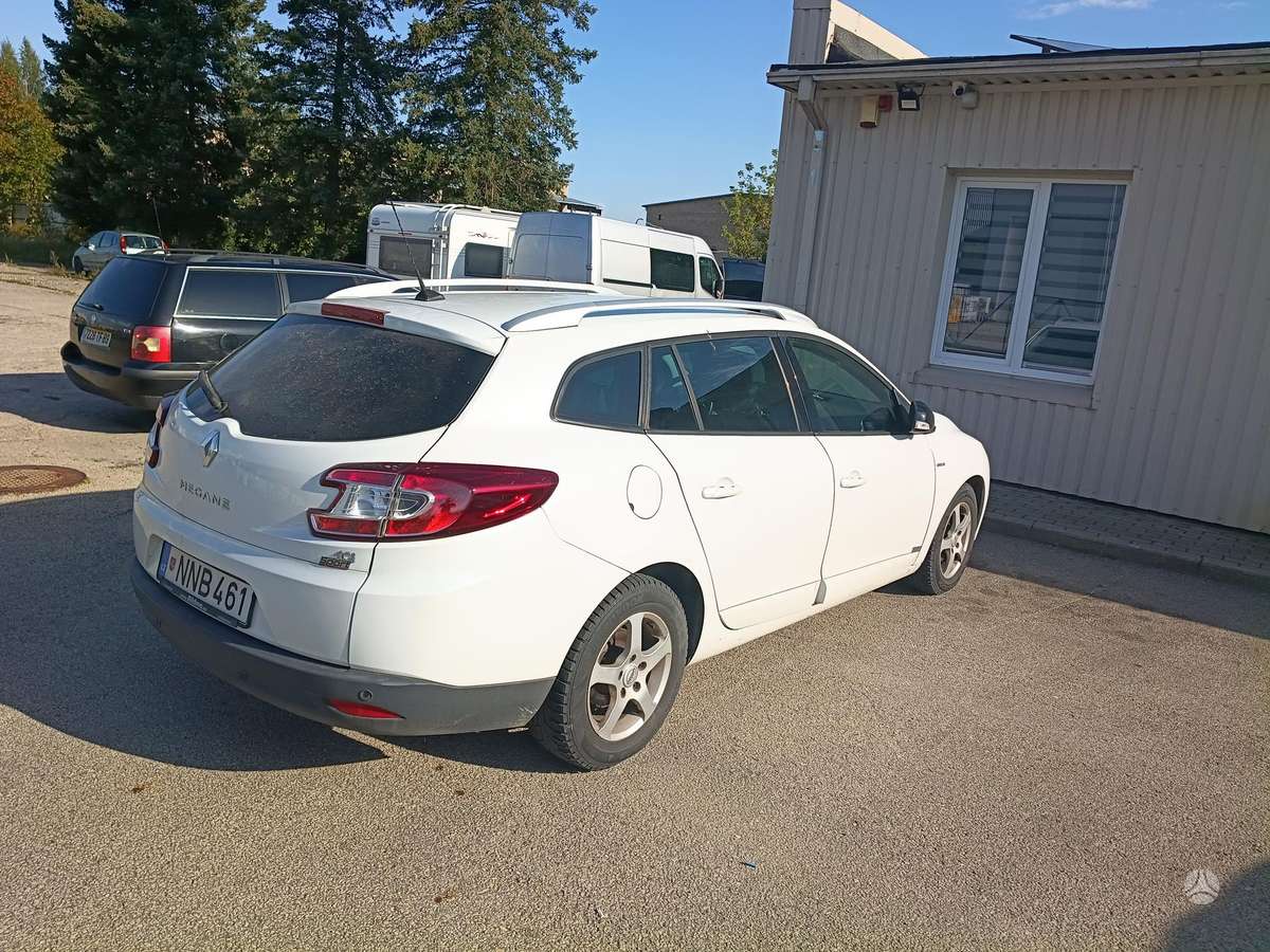 Renault Megane 2013 — rear view