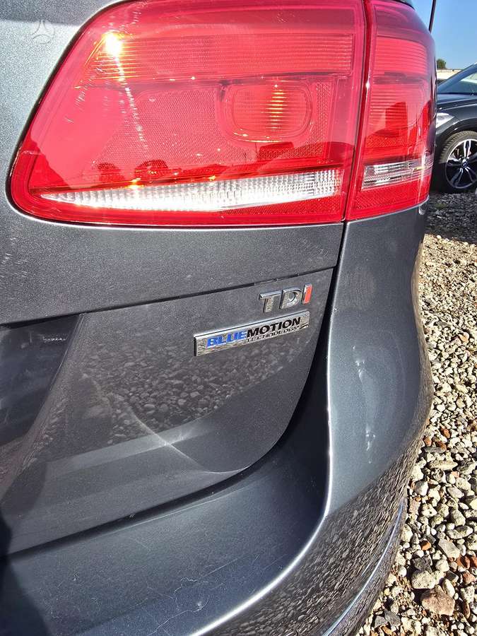 Volkswagen Passat 2012 — photo 7