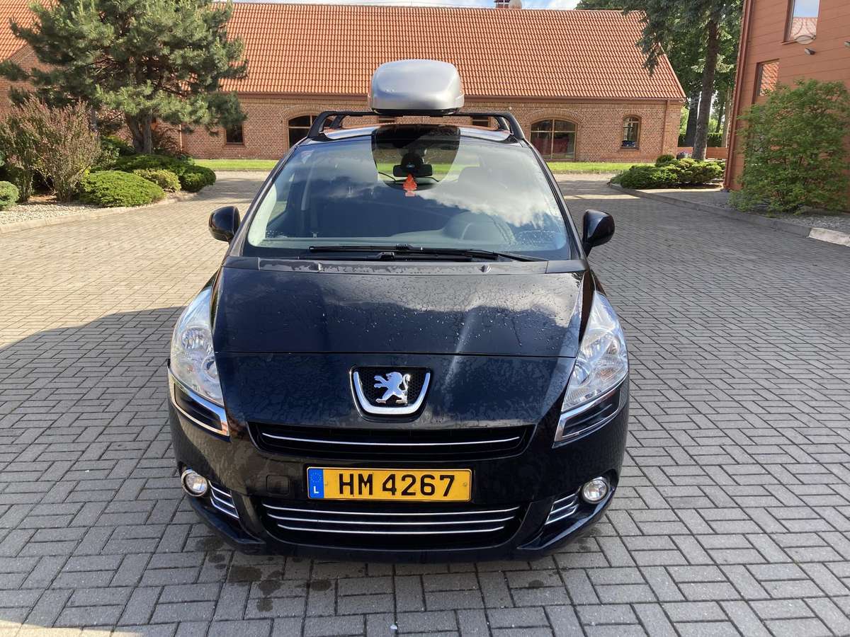 Peugeot 5008, 2012