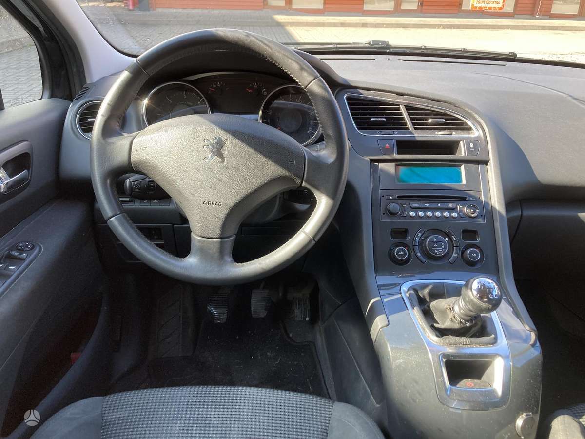 Peugeot 5008 2012 — photo 8