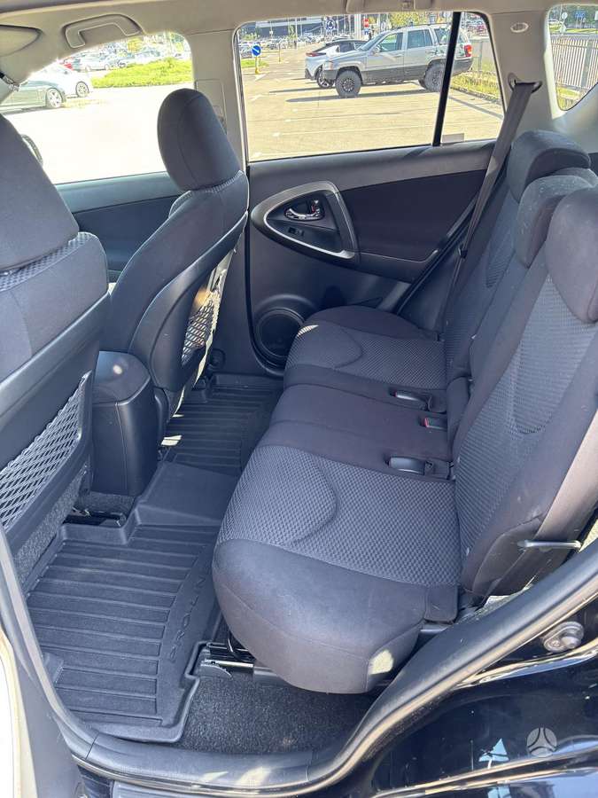 Toyota RAV4 2009 — photo 10
