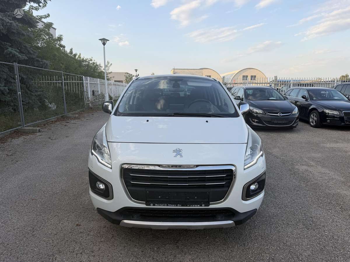 Peugeot 3008 2015 — rear view