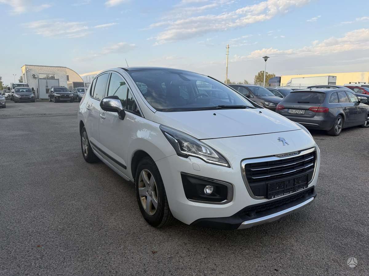 Peugeot 3008 2015 — interior