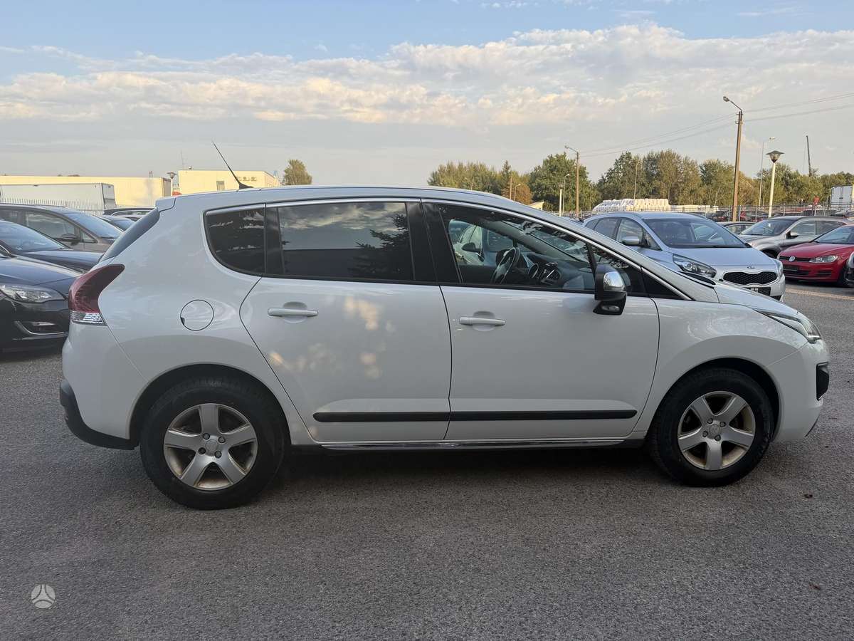 Peugeot 3008 2015 — engine 1560 cm³, 120 HP (88kW)